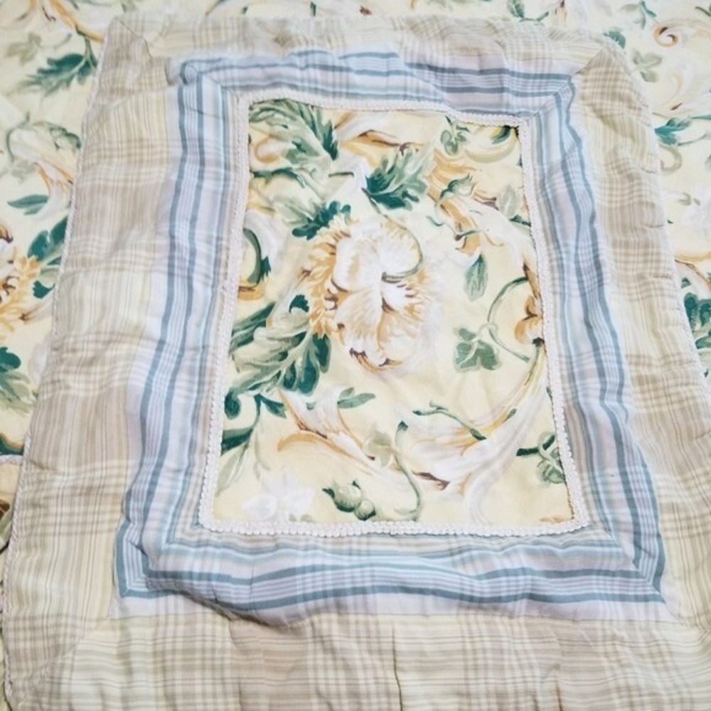 EUC Waverly Queen / Full Duvet set - Picture 11 of 13